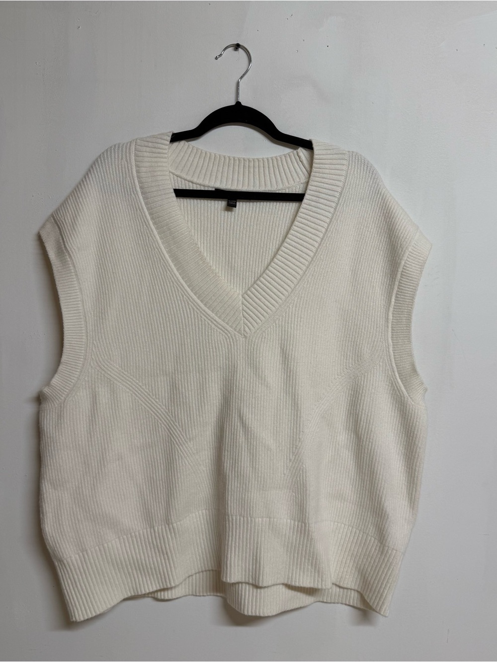 Banana Republic Factory Wool + Cotton Blend Fisherman’s Sweater Vest Off White